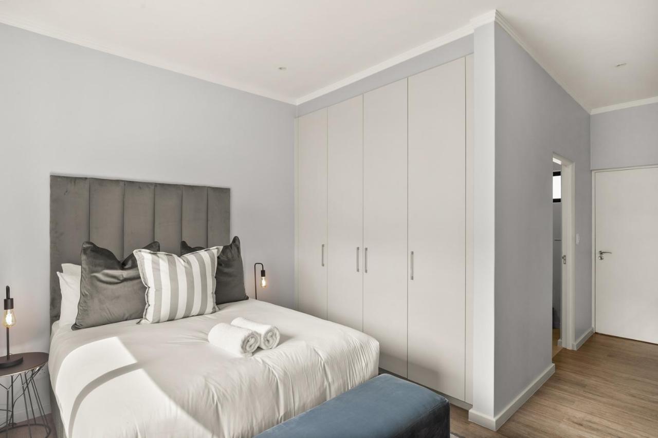 The Monroe Luxury Apartments Йоханесбург Екстериор снимка