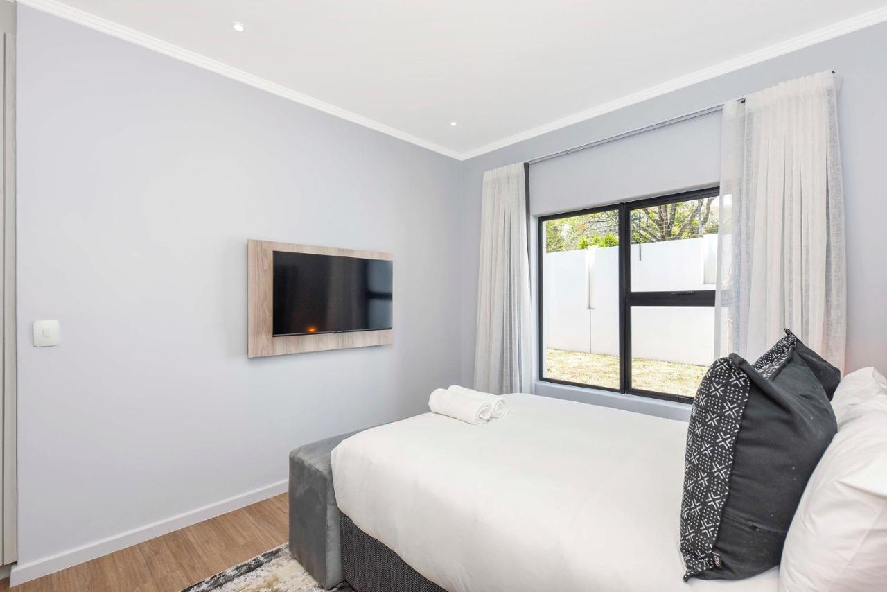The Monroe Luxury Apartments Йоханесбург Екстериор снимка