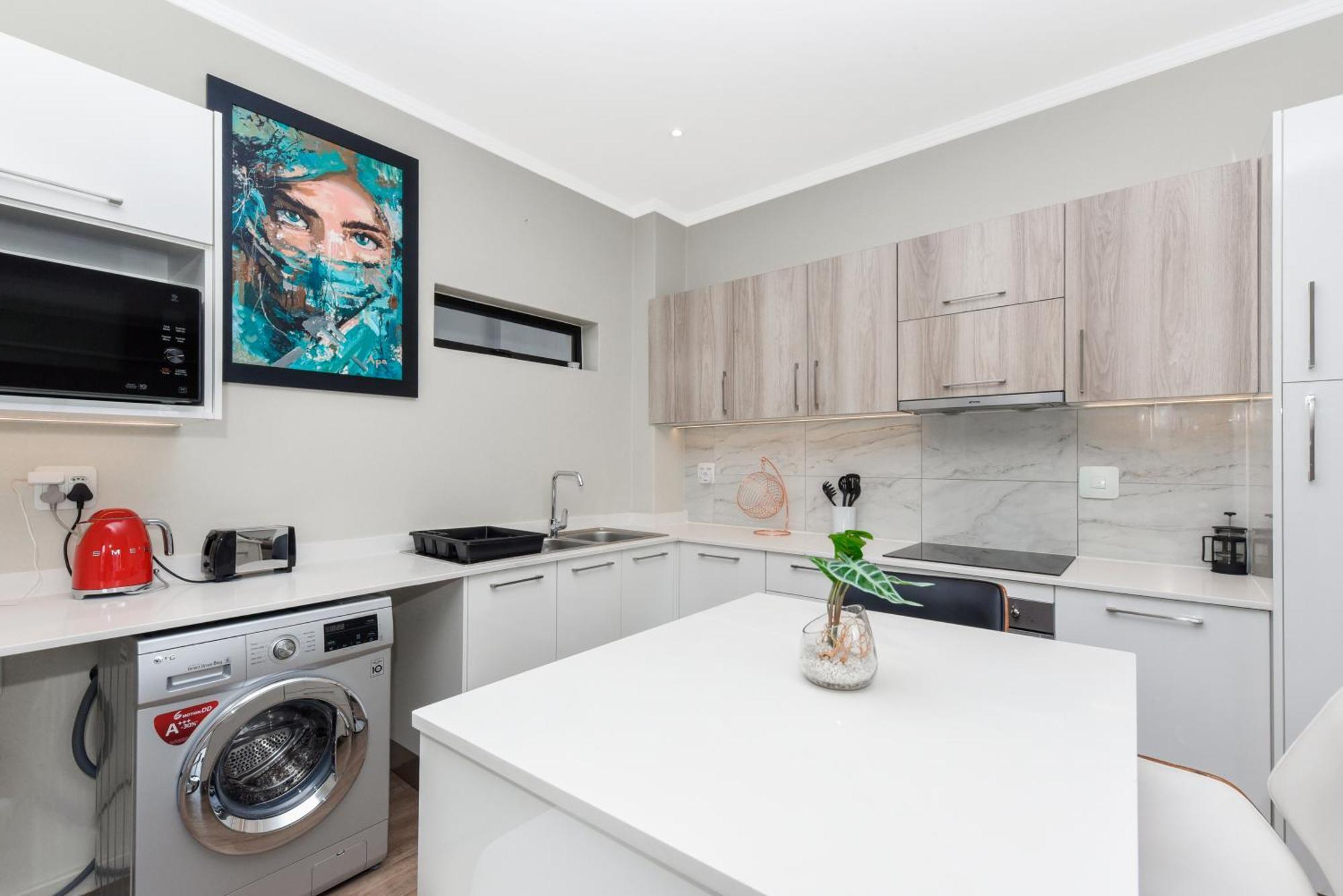 The Monroe Luxury Apartments Йоханесбург Екстериор снимка